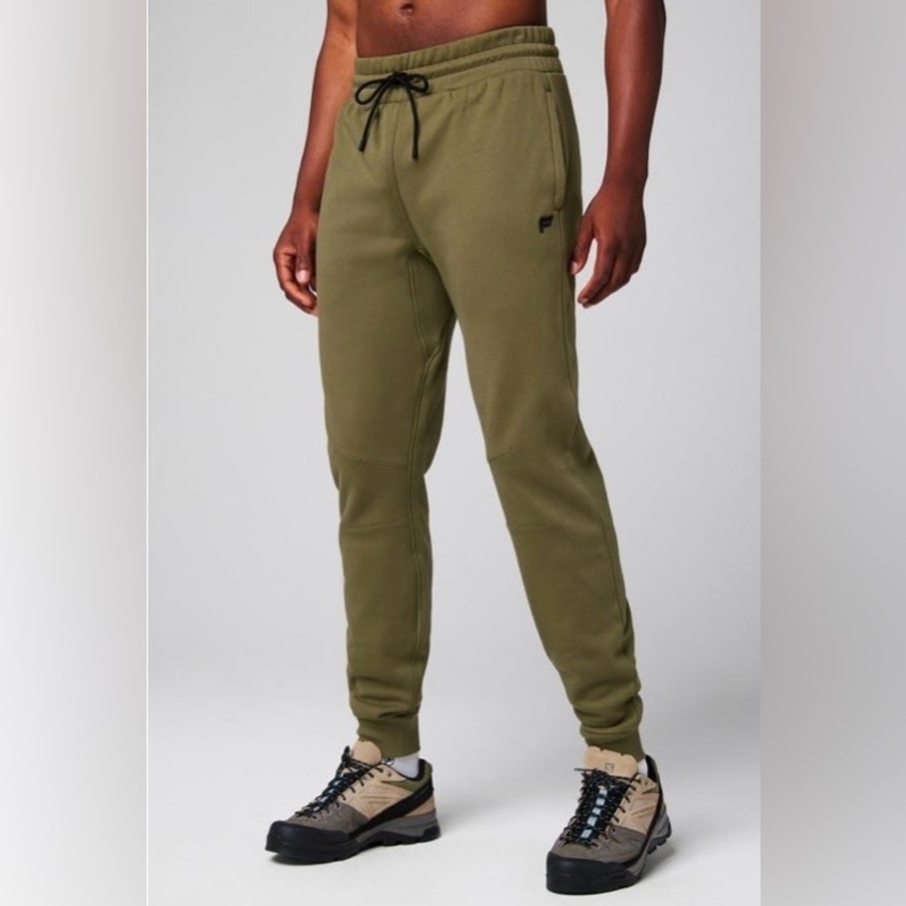 Fabletics The Go To Jogger Pants Utility Green Men’s Small